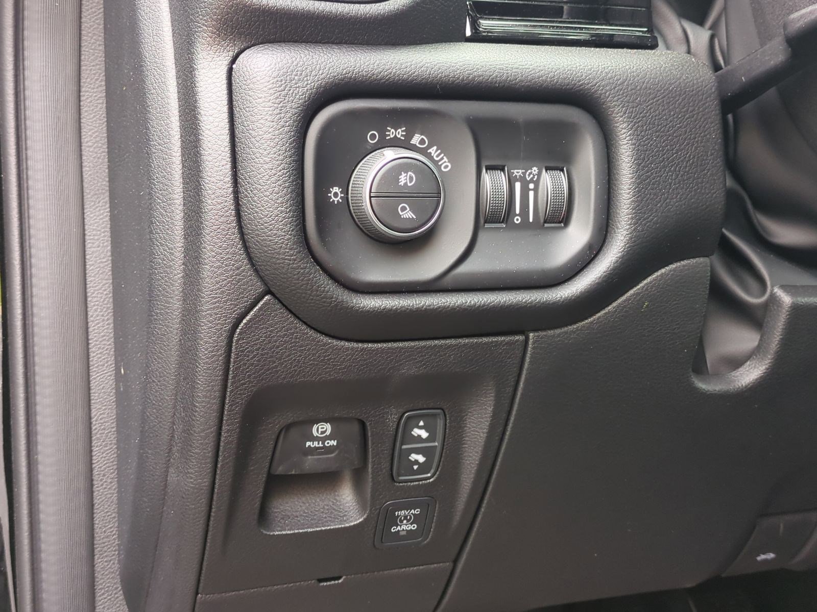 Used 2026 RAM 1500 Rebel w/ G/T Package image 17