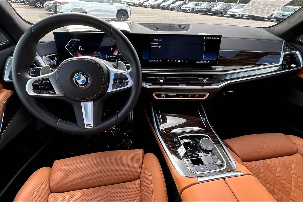 Used 2026 BMW X7 xDrive40i image 3
