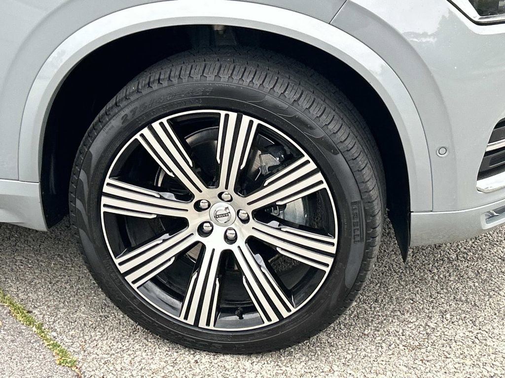 Used 2025 Volvo XC90 B6 Plus w/ Protection Package Premier image 9