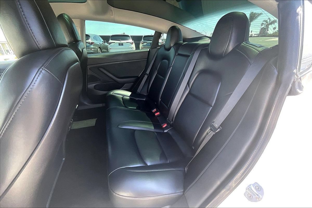 Used 2020 Tesla Model 3 Standard Range Plus RWD image 11