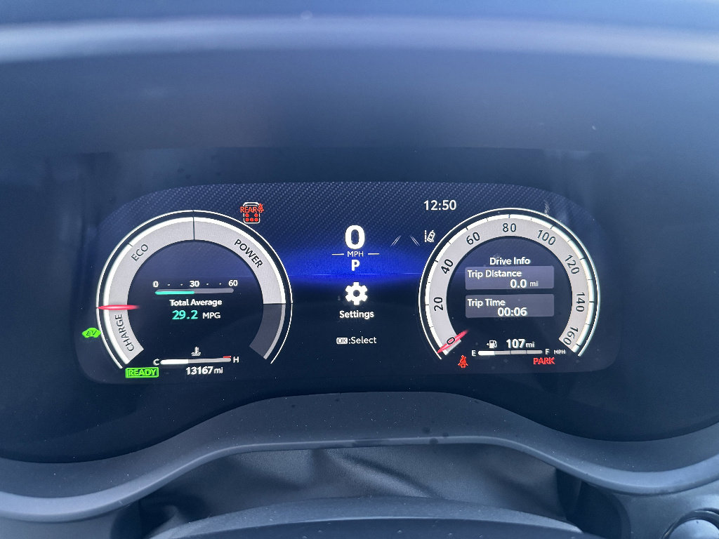 Used 2025 Toyota Sienna XLE Woodland Edition image 17