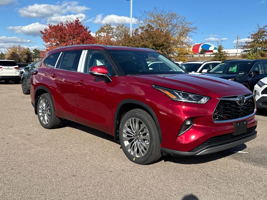 New 2026 Toyota Highlander Platinum image 9