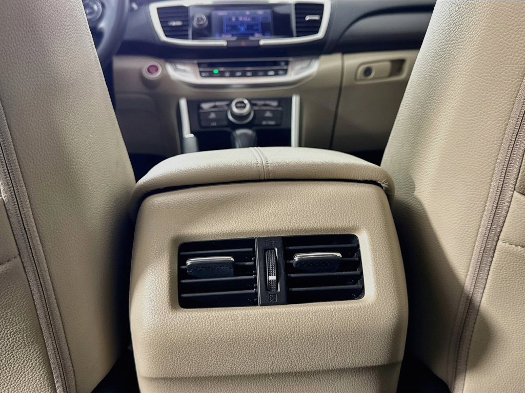 Used 2015 Honda Accord EX-L image 31