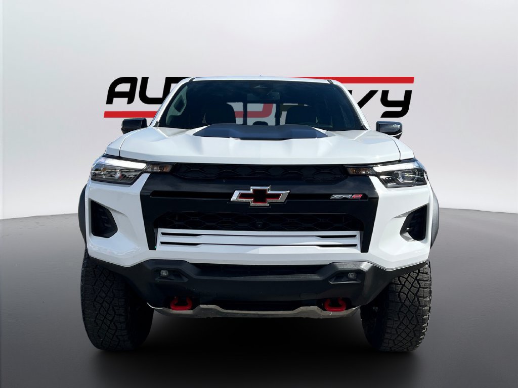 Used 2024 Chevrolet Colorado ZR2 w/ ZR2 Convenience Package III AWD/4WD image 2