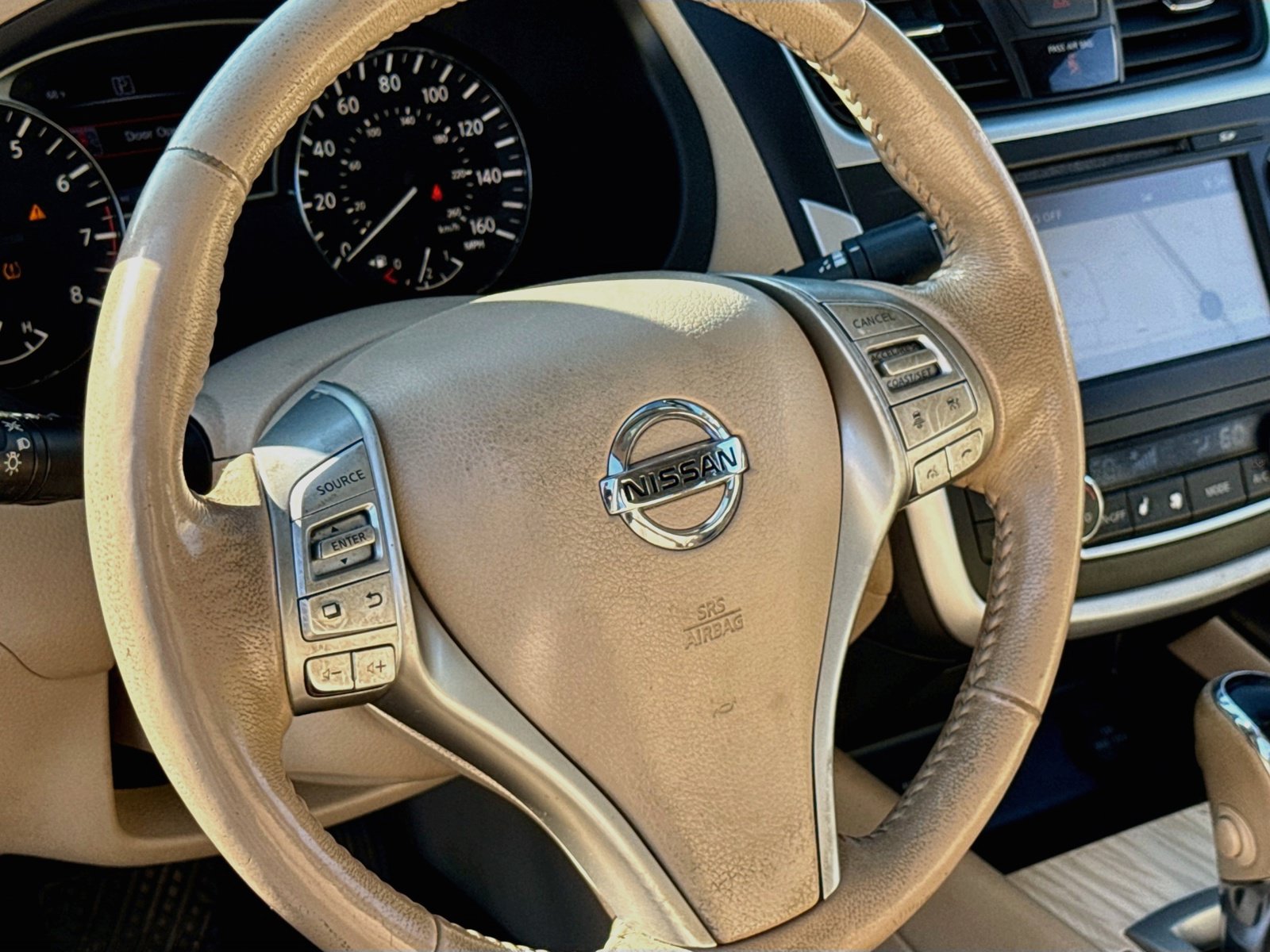 Used 2016 Nissan Altima 2.5 SL w/ 2.5 Technology Package FWD image 12