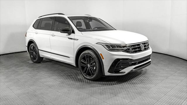 Used 2022 Volkswagen Tiguan SE R-Line FWD image 11
