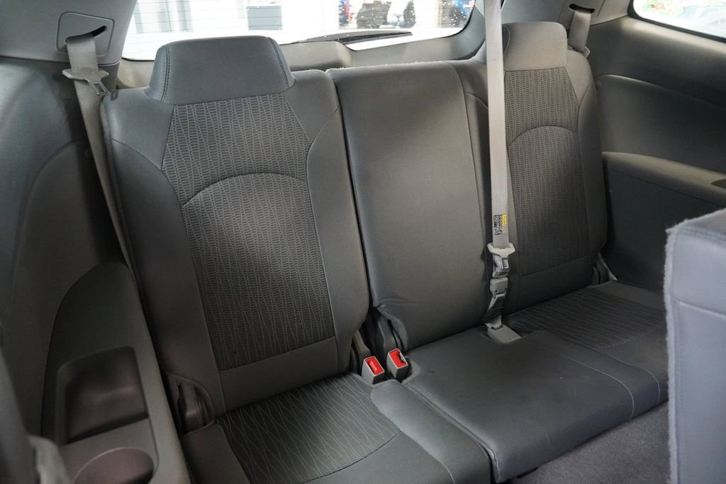 Used 2017 Chevrolet Traverse LS FWD image 24