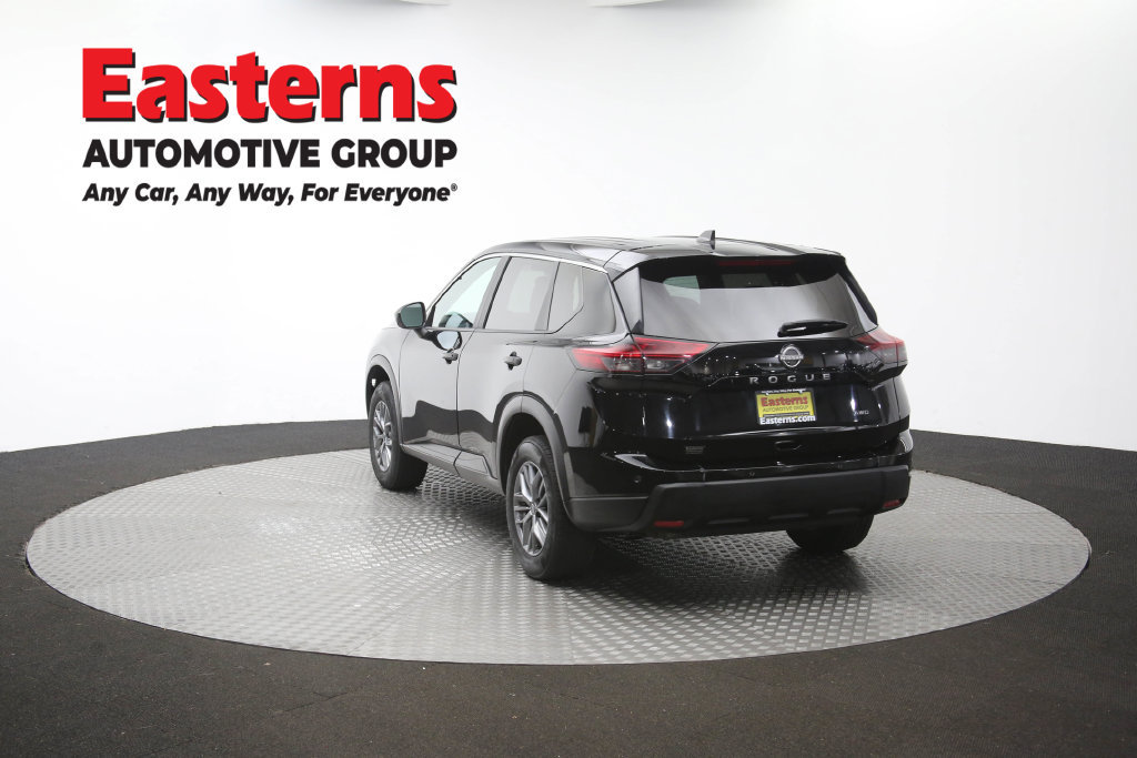 Used 2024 Nissan Rogue S AWD/4WD image 68