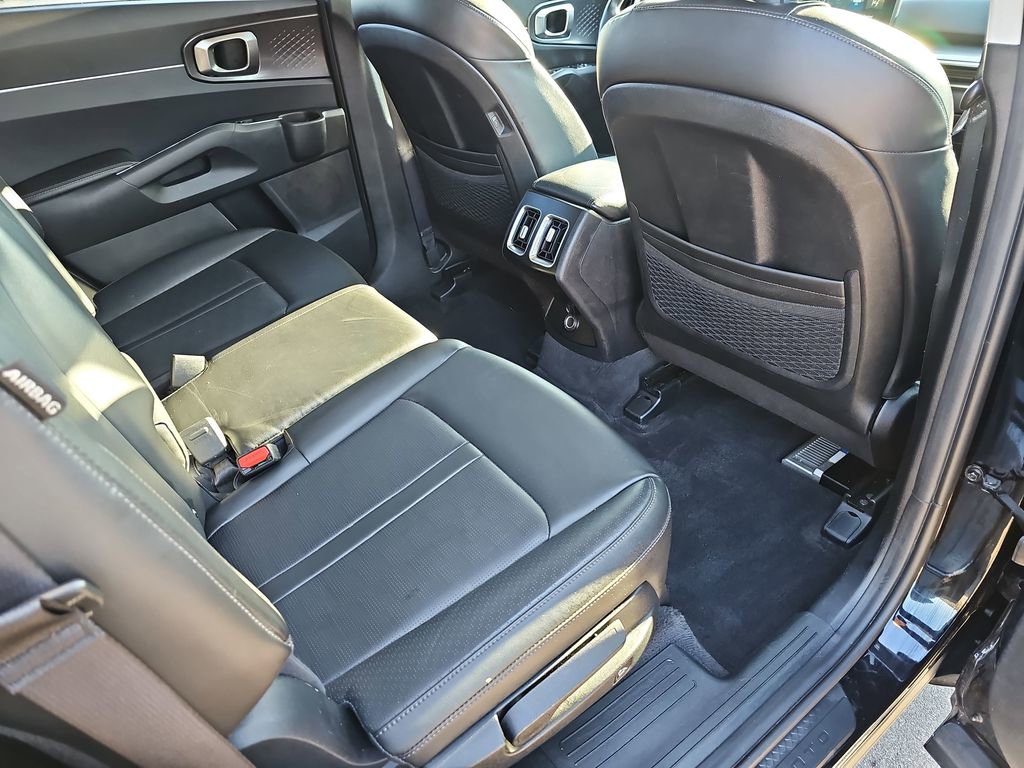 Used 2024 Kia Sorento S image 14