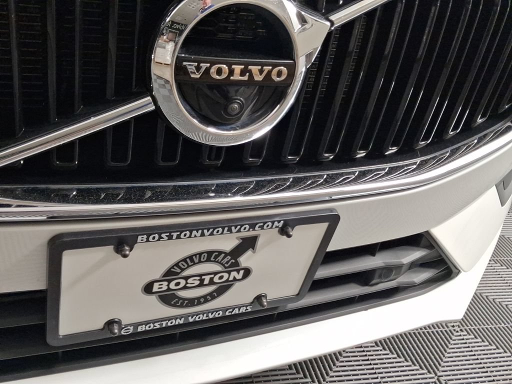 Used 2018 Volvo XC60 T6 Momentum w/ Advanced Package AWD/4WD image 4