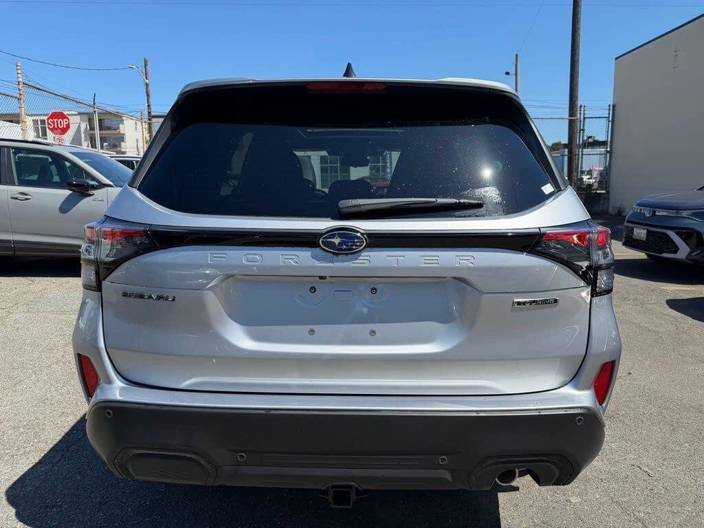 Certified 2025 Subaru Forester Touring AWD/4WD image 7