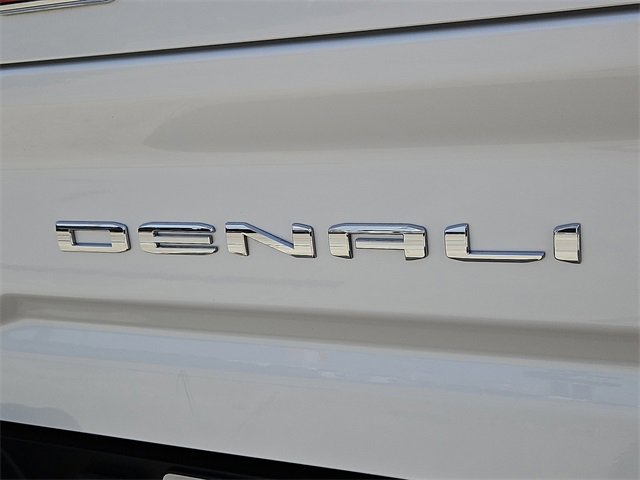 Used 2023 GMC Sierra 2500 Denali w/ Denali Ultimate Package image 15