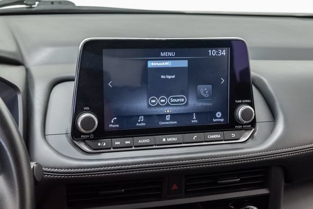 Used 2024 Nissan Rogue S FWD image 18