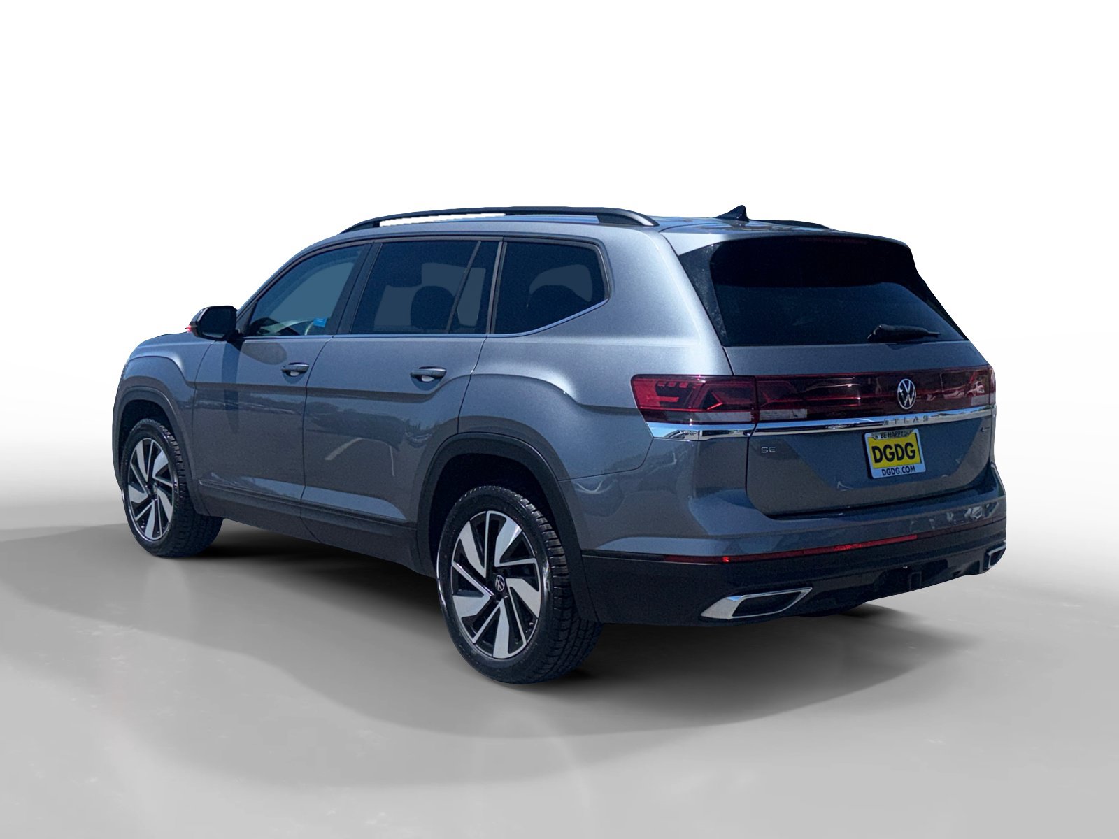 Used 2025 Volkswagen Atlas SE AWD/4WD image 3