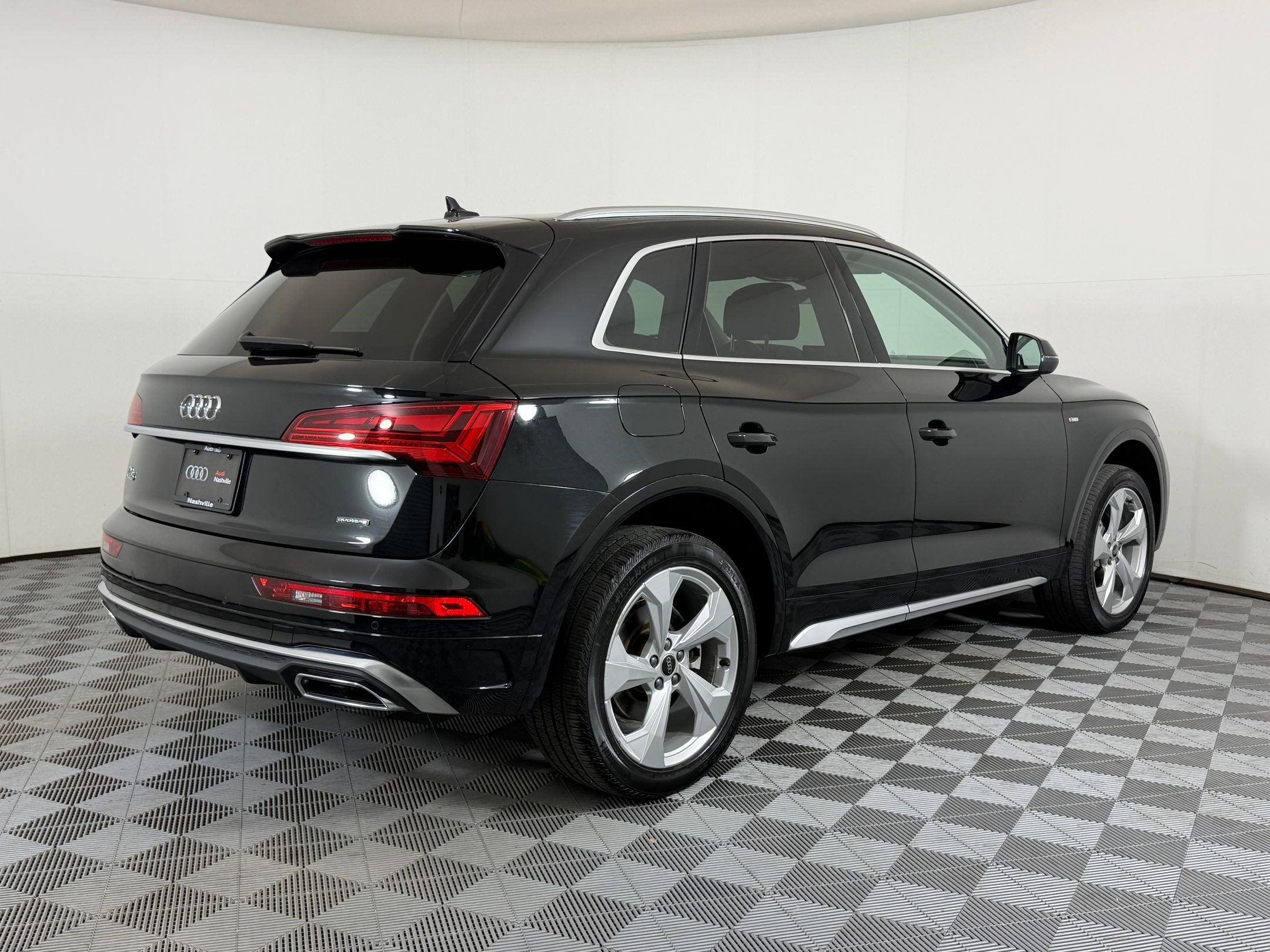 Used 2023 Audi Q5 2.0T Premium Plus w/ Premium Plus Package image 9