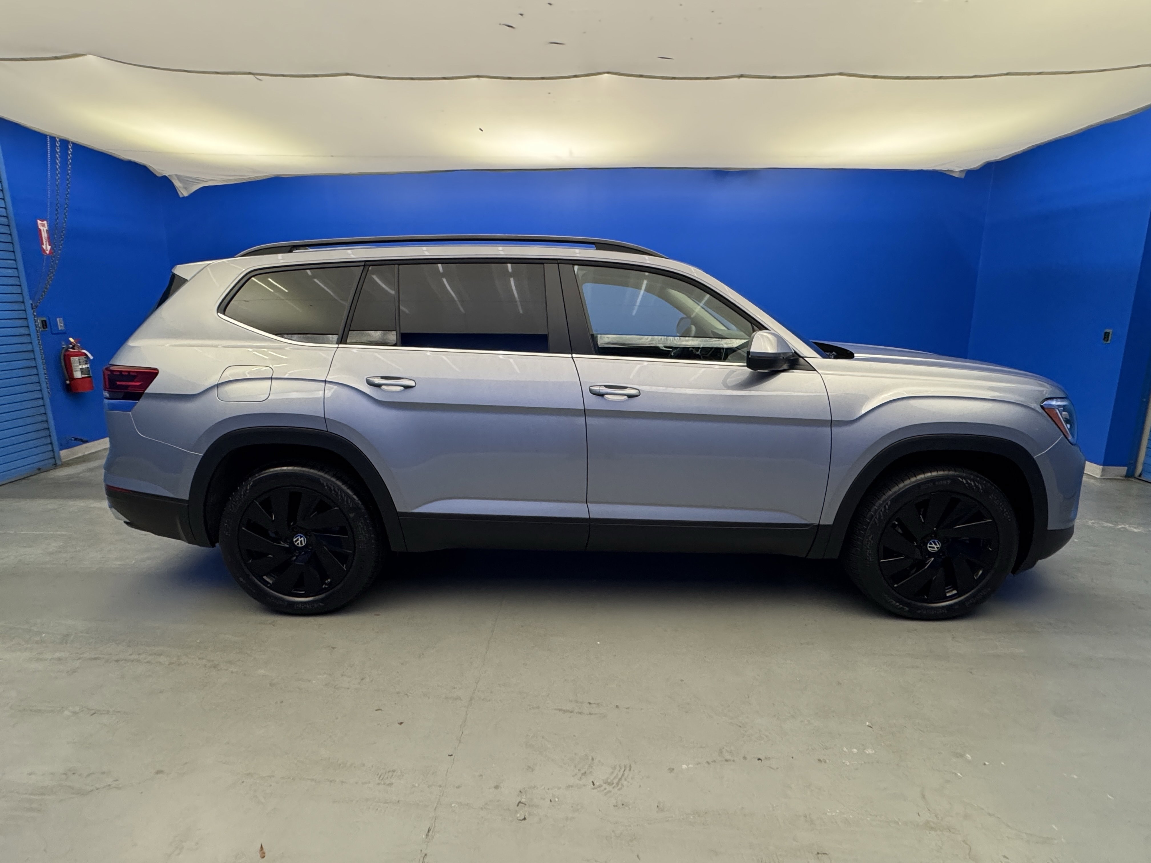 Certified 2025 Volkswagen Atlas SE w/ Panoramic Sunroof Package image 8