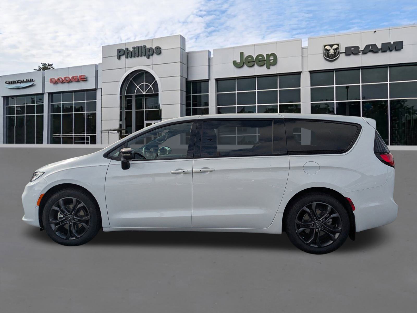 New 2026 Chrysler Pacifica Select image 6