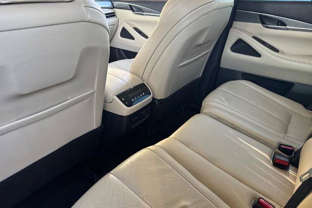 Certified 2023 INFINITI QX60 Luxe image 11