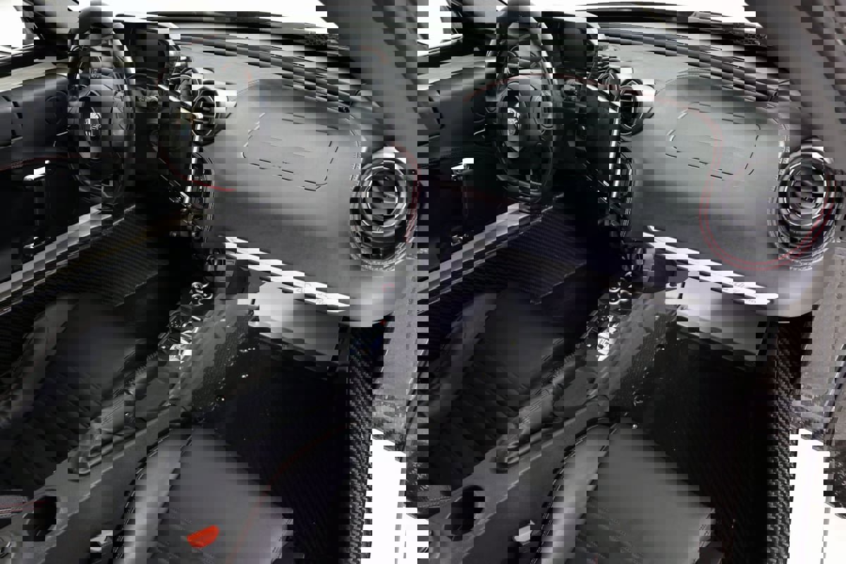 Used 2015 Alfa Romeo 4C Base w/ Leather Interior Group image 26