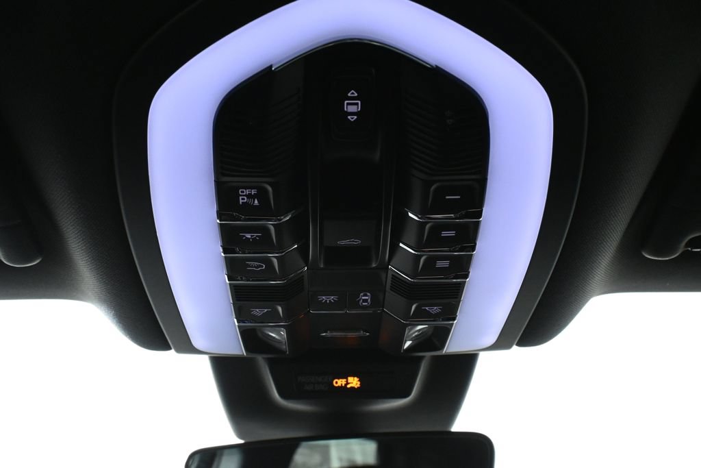 Used 2025 Porsche Macan S AWD/4WD image 20