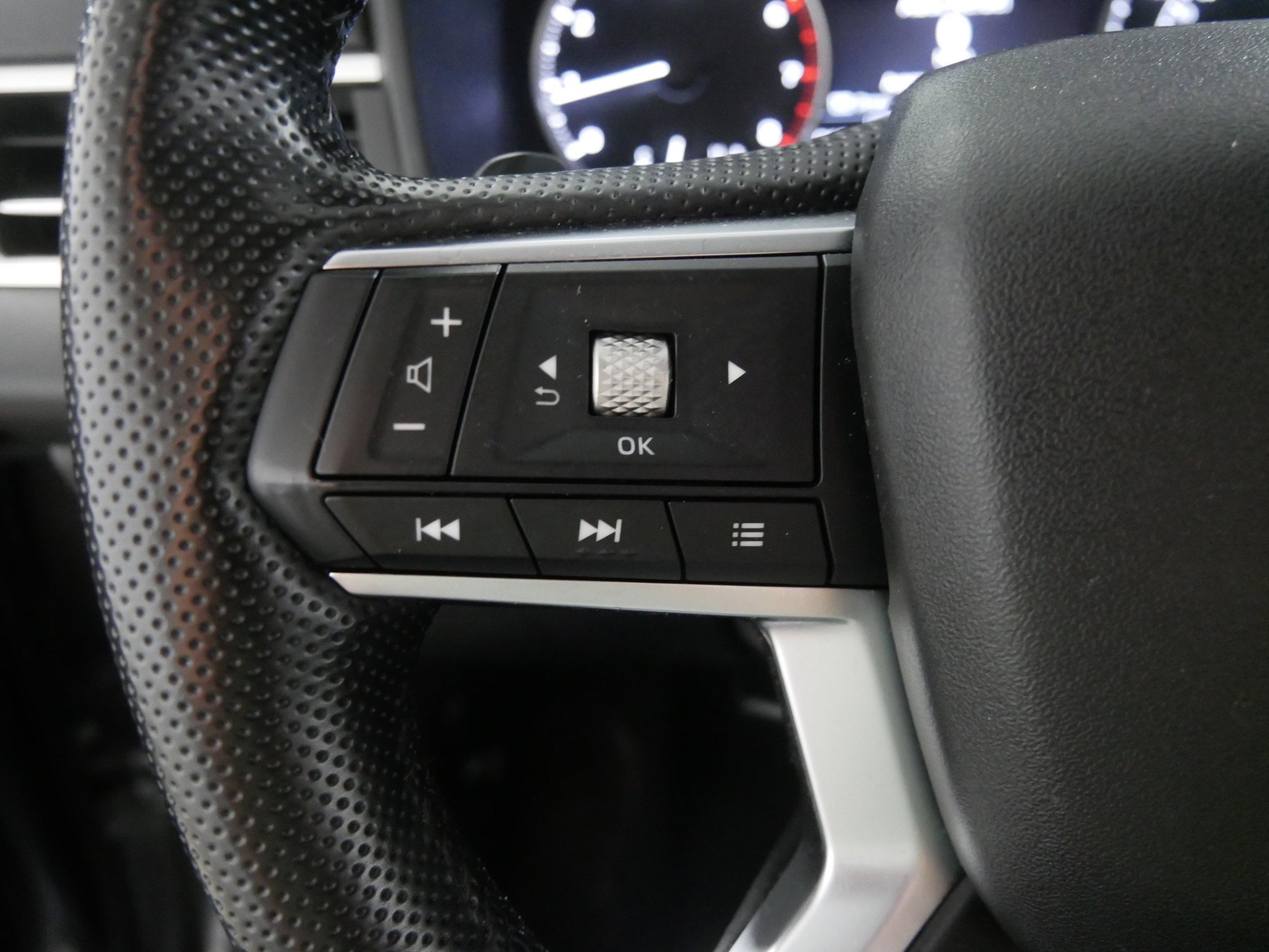 Used 2022 Mitsubishi Outlander SE image 27