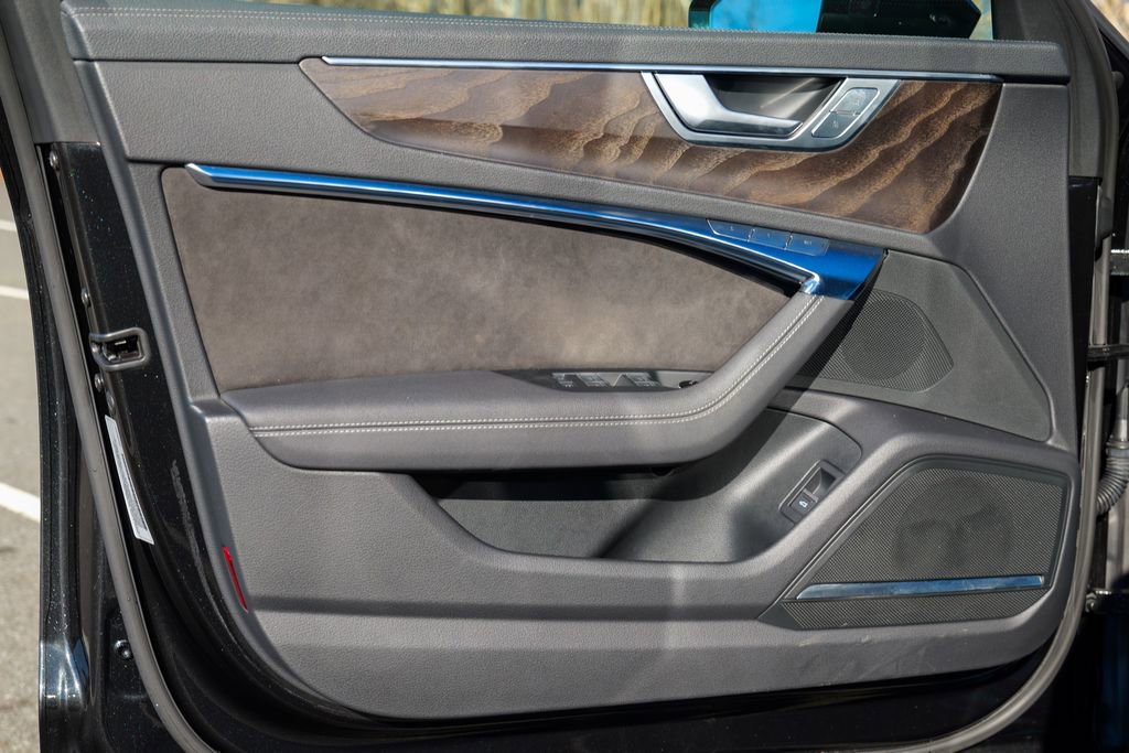 Used 2020 Audi S6 Premium Plus w/ S Sport Package image 16