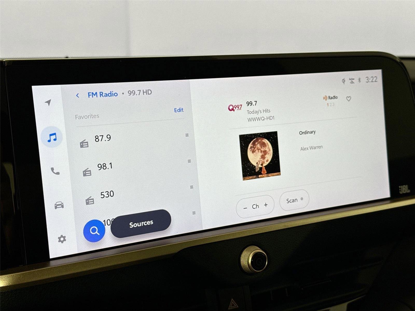 Certified 2023 Toyota Crown Limited image 25