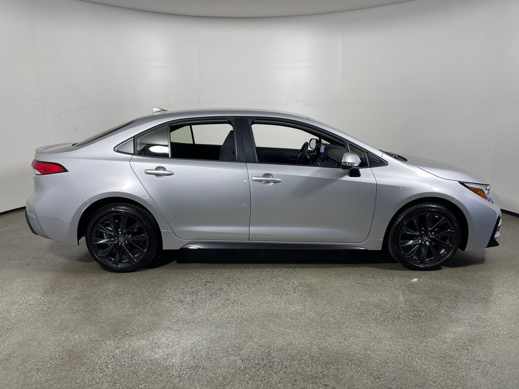 New 2026 Toyota Corolla SE image 2