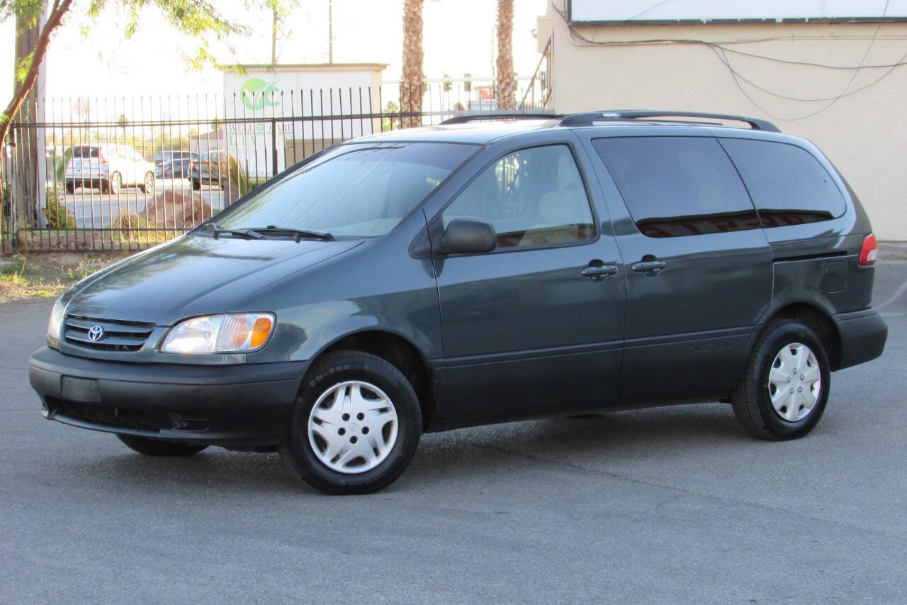 Used 2002 Toyota Sienna CE FWD image 3