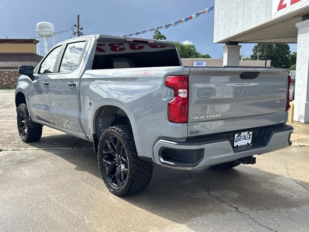 Used 2025 Chevrolet Silverado 1500 Custom AWD/4WD image 9