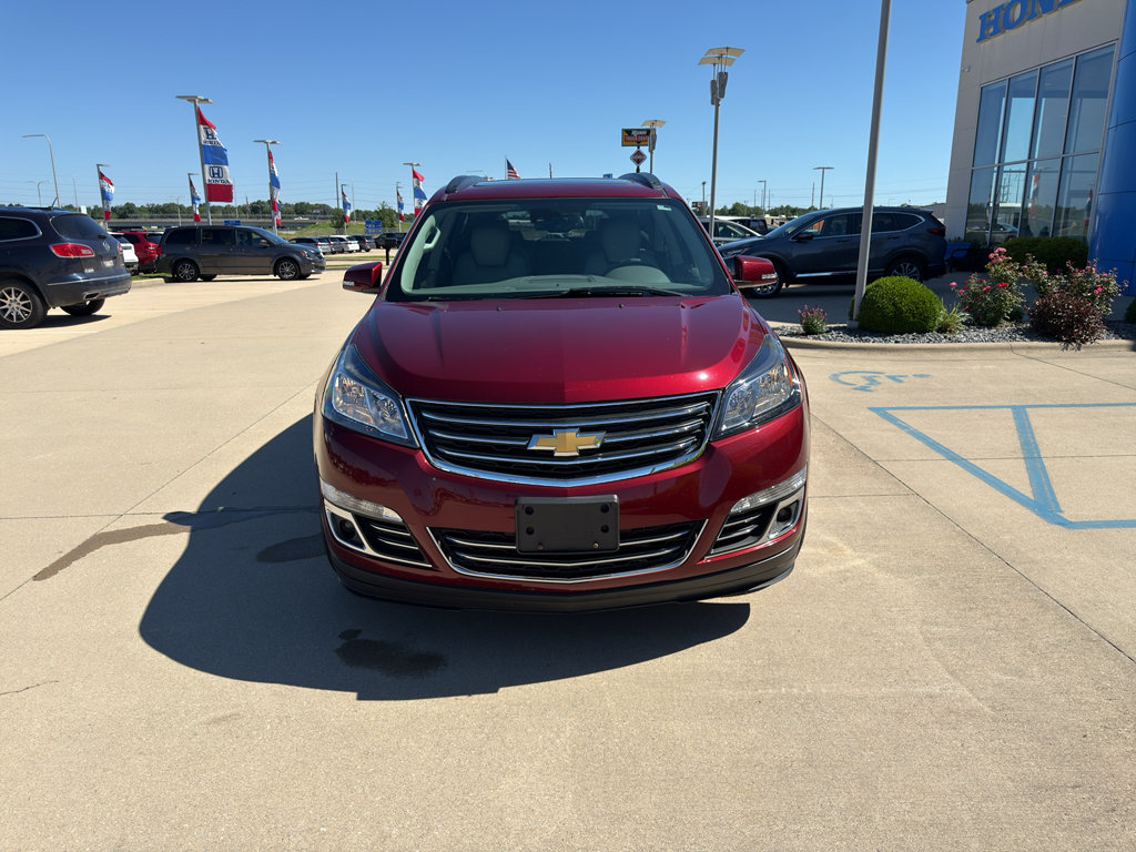 Used 2016 Chevrolet Traverse LTZ FWD image 2