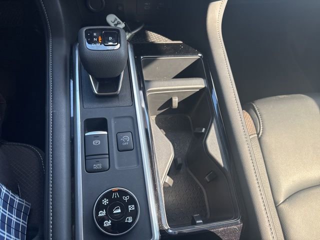 Certified 2025 Nissan Pathfinder SL w/ Black Appearance Package image 20