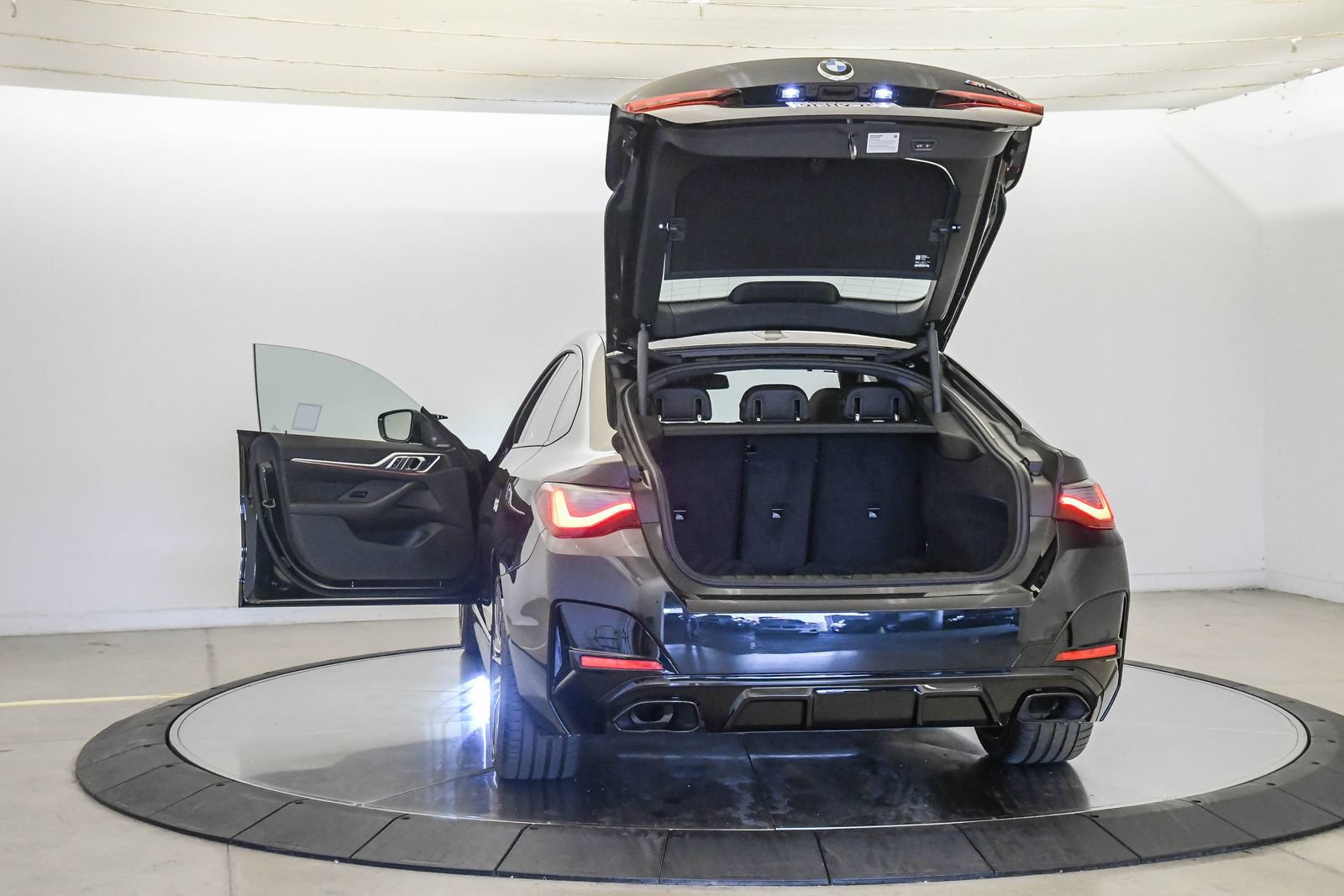 Used 2024 BMW M440i Gran Coupe RWD image 33
