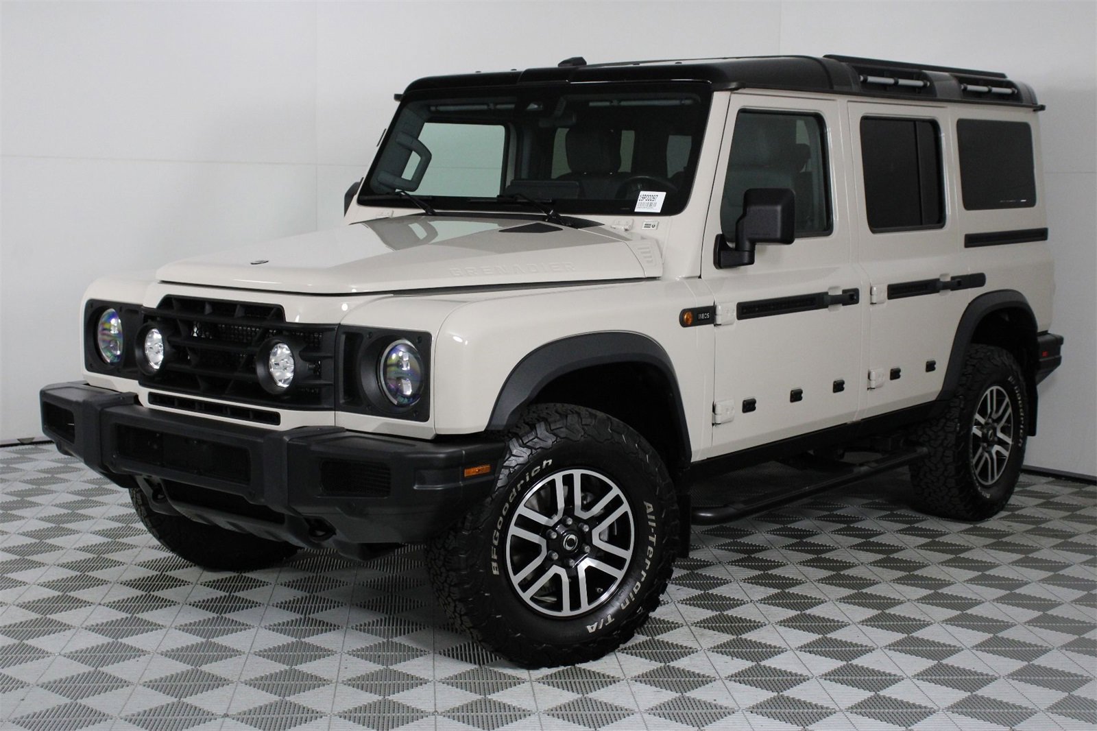 Used 2025 INEOS Grenadier image 3