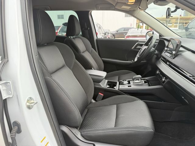 Used 2023 Mitsubishi Outlander ES AWD/4WD image 29