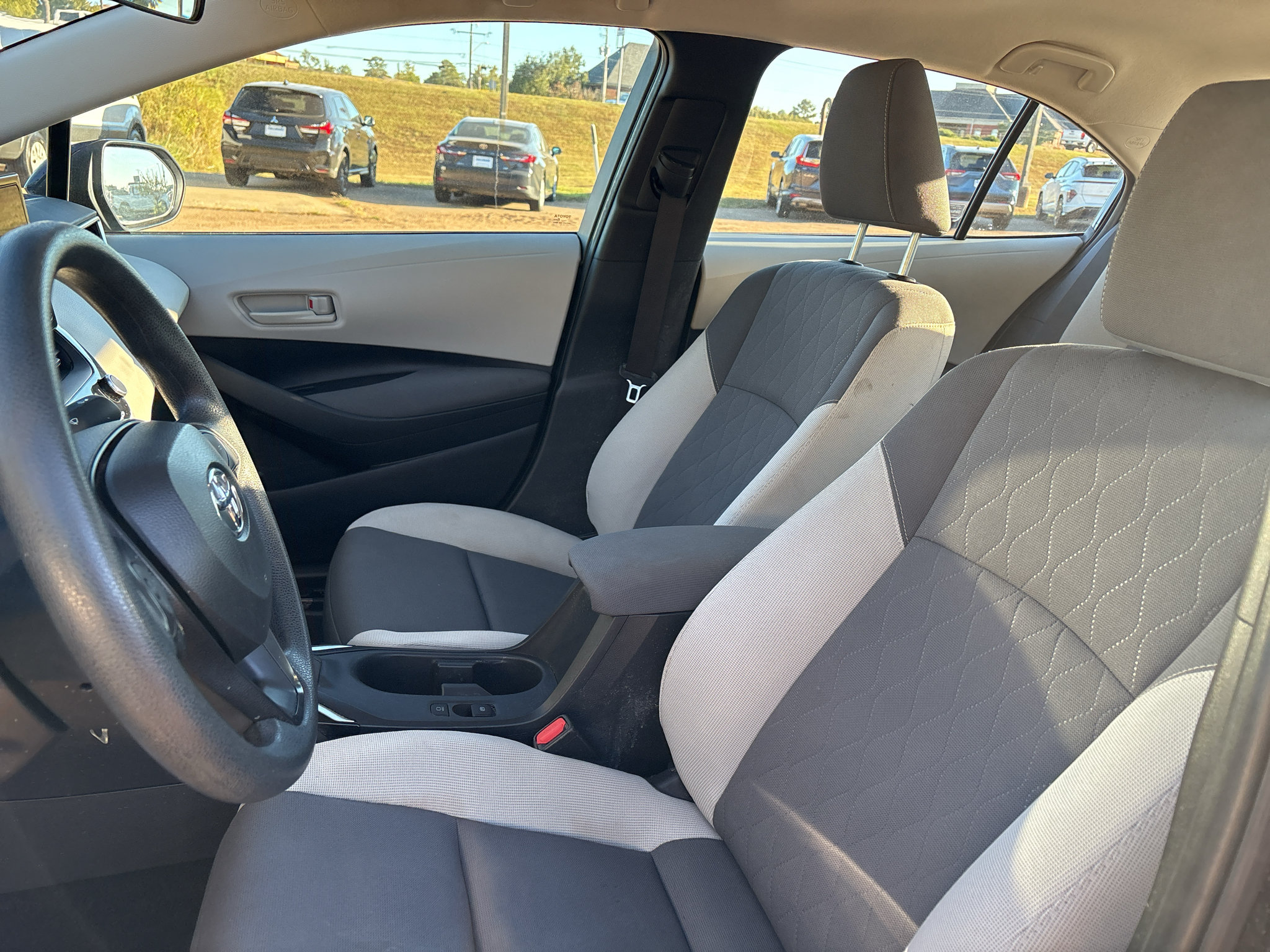 Used 2024 Toyota Corolla LE FWD image 10