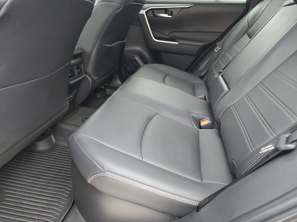 Certified 2025 Toyota RAV4 XLE Premium image 32