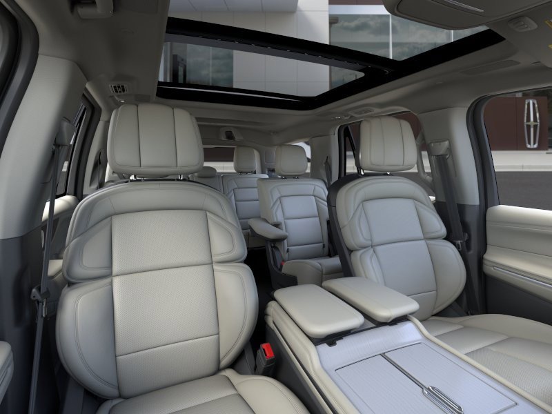 New 2026 Lincoln Navigator Reserve AWD/4WD image 10