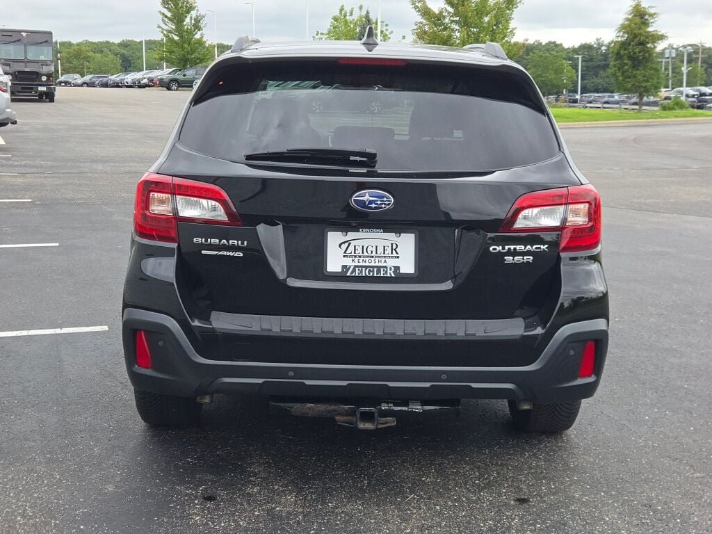 Used 2019 Subaru Outback 3.6R Touring AWD/4WD image 13