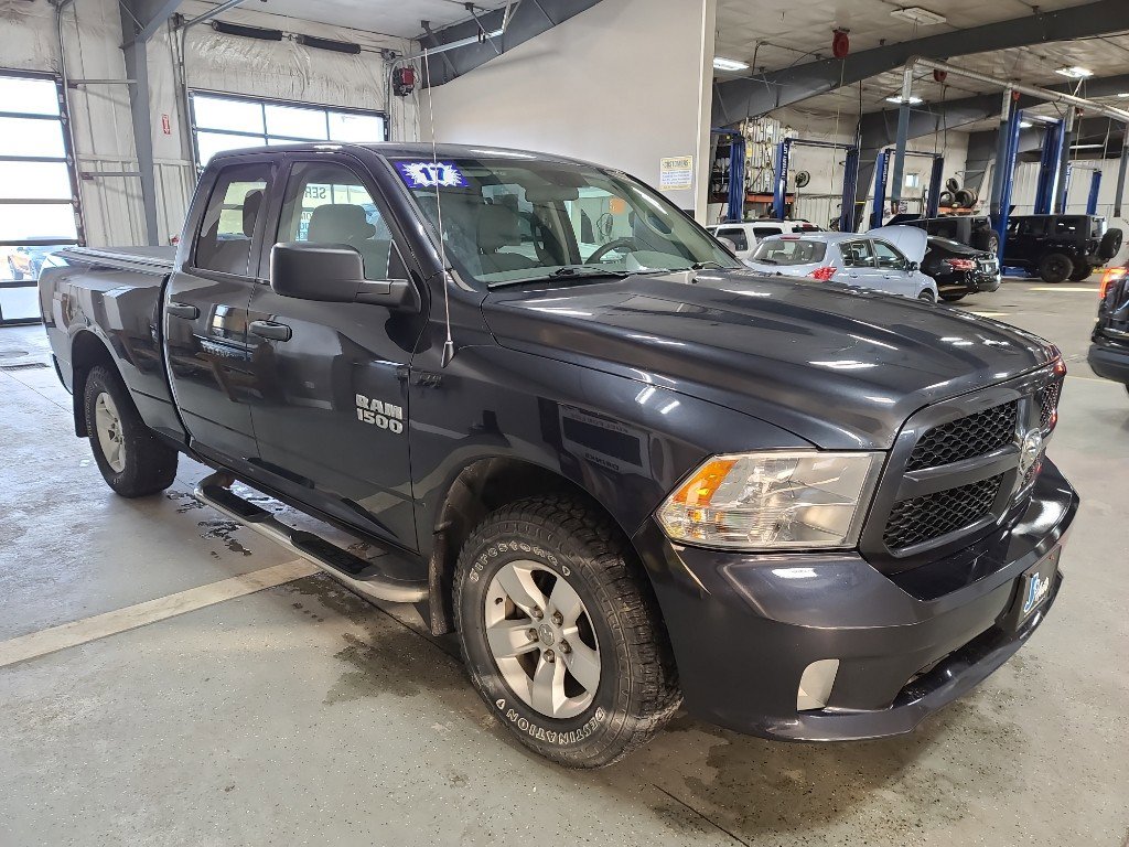 Used 2017 RAM 1500 Express image 3