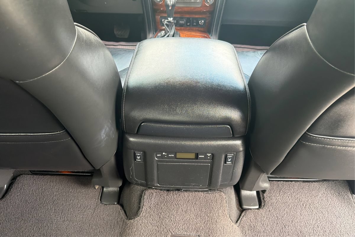 Used 2015 INFINITI QX80 4WD w/ Deluxe Technology Package image 22