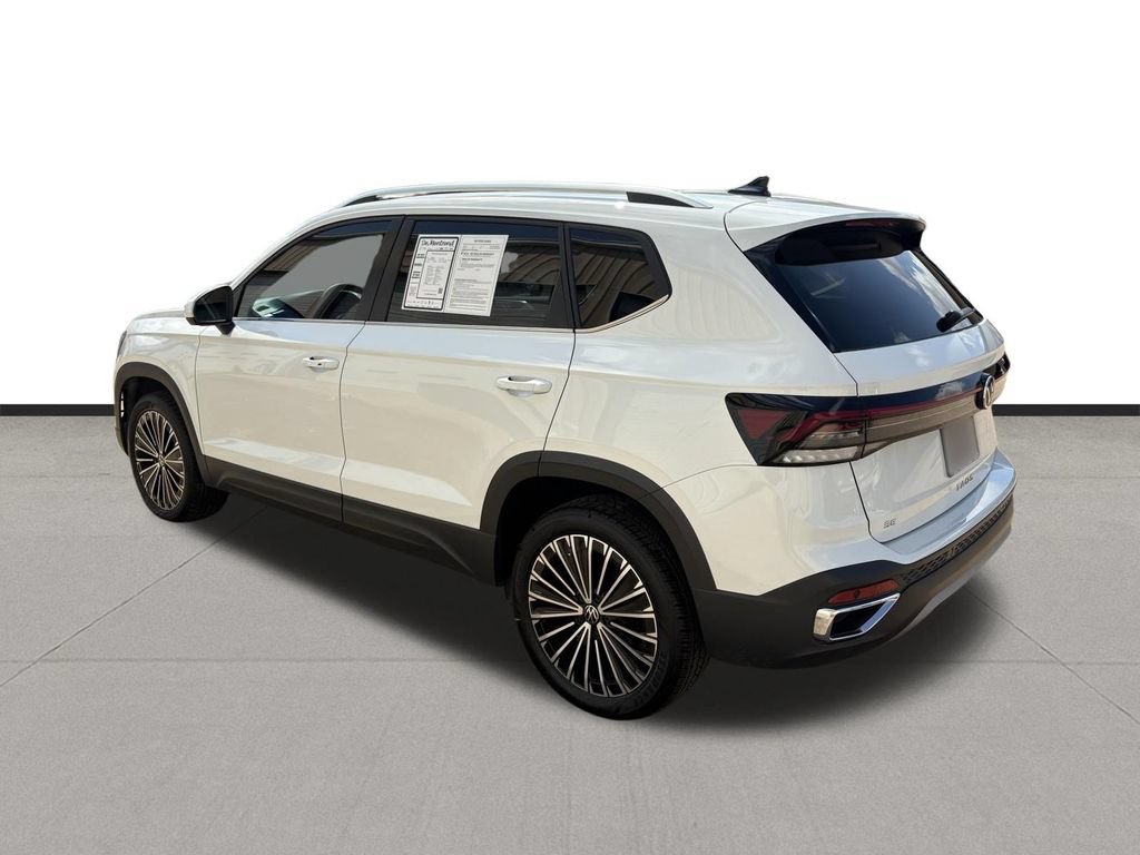 Used 2025 Volkswagen Taos SE FWD image 7