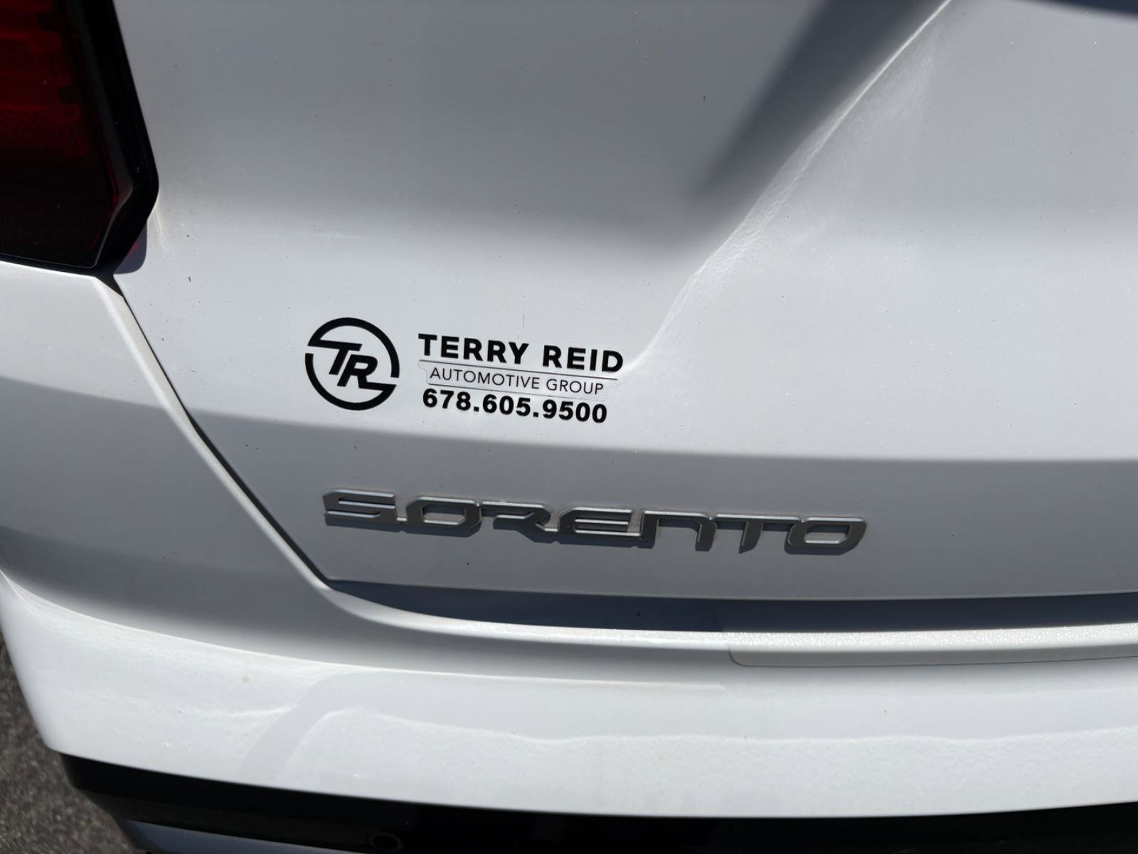 Used 2023 Kia Sorento EX w/ Panoramic Sunroof Package FWD image 16