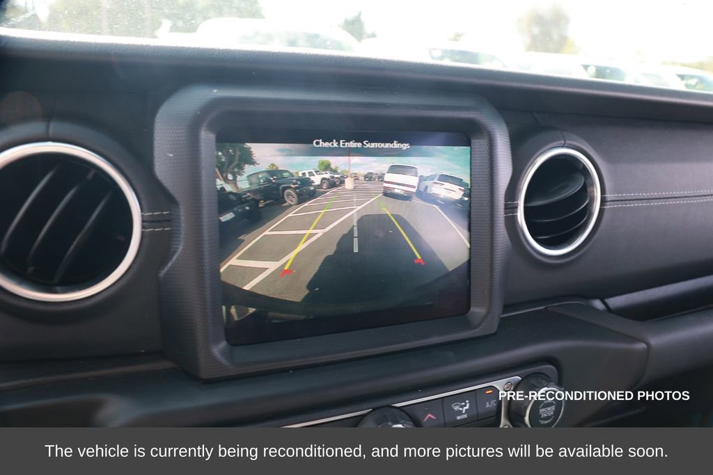 Used 2023 Jeep Wrangler Unlimited Sahara image 17