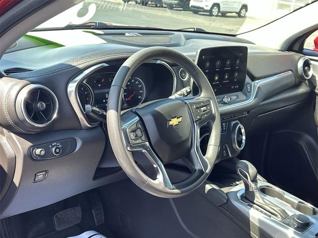 Used 2024 Chevrolet Blazer LT w/ Convenience Package FWD image 10