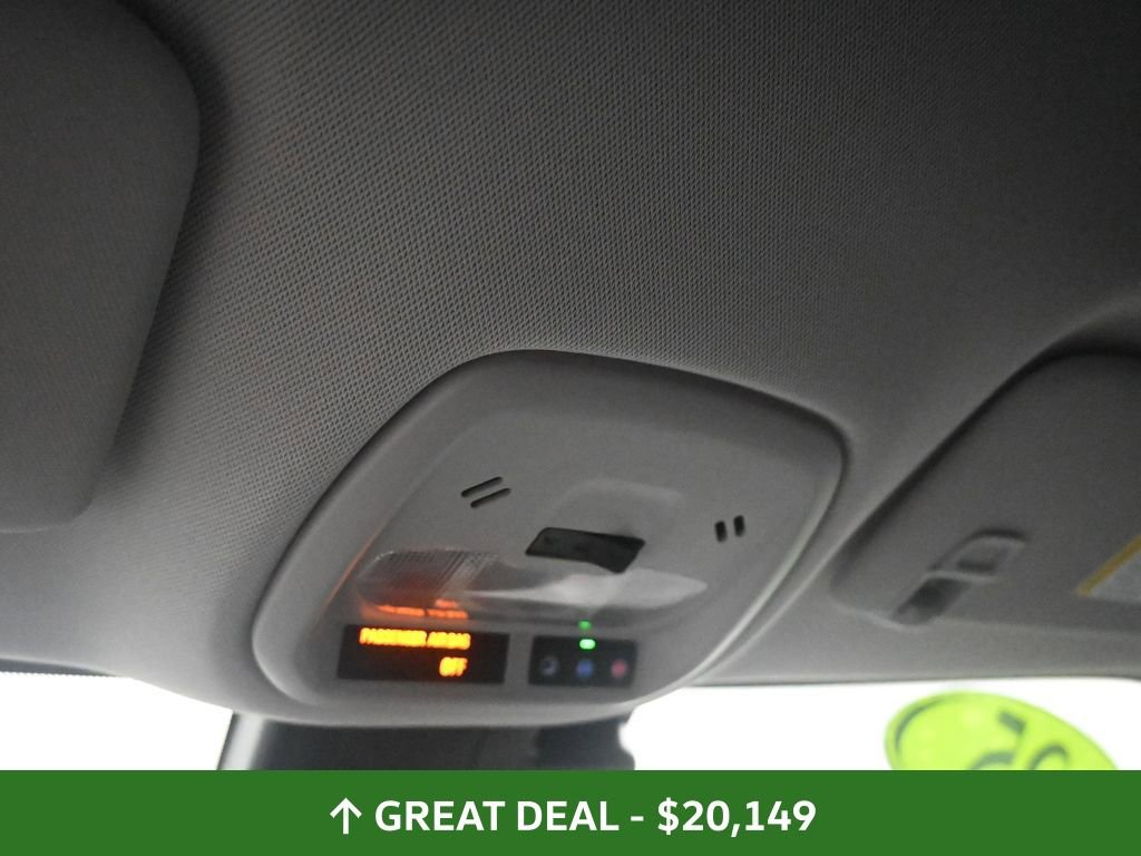 Used 2025 Chevrolet Trax LT image 37