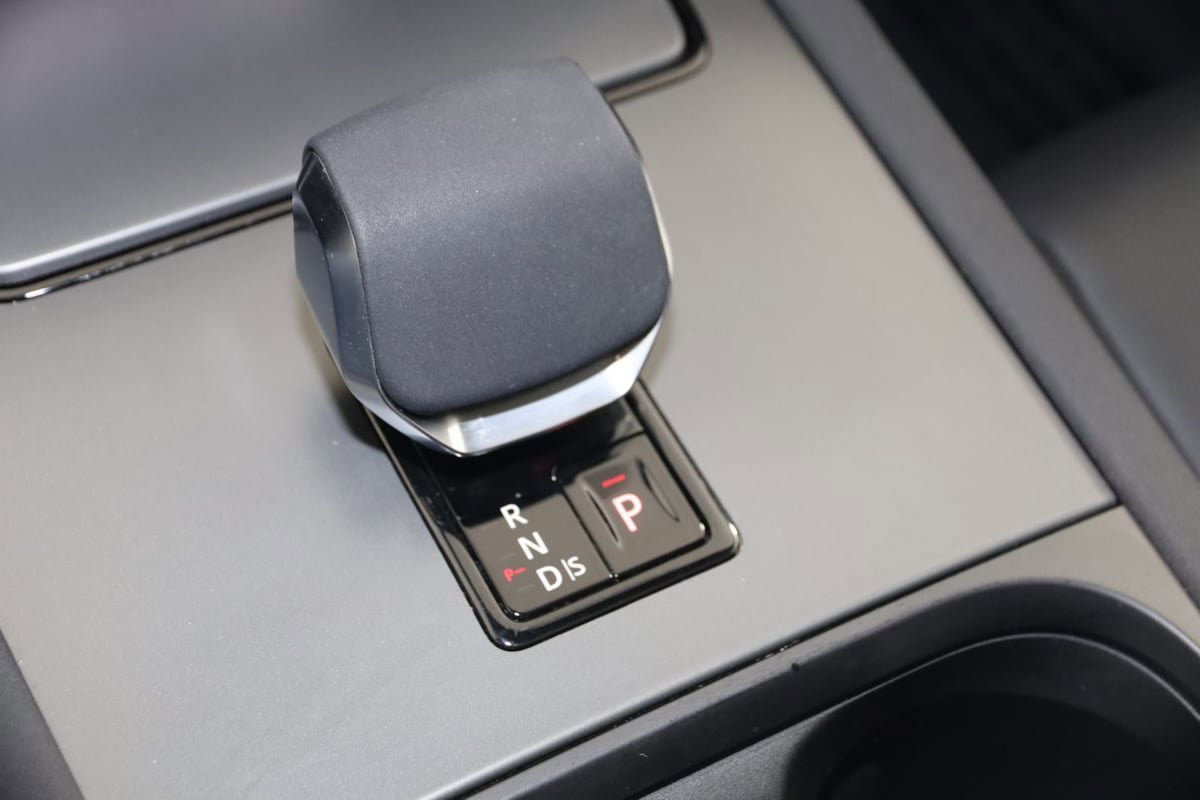 Used 2024 Land Rover Discovery Sport Dynamic SE AWD/4WD image 7