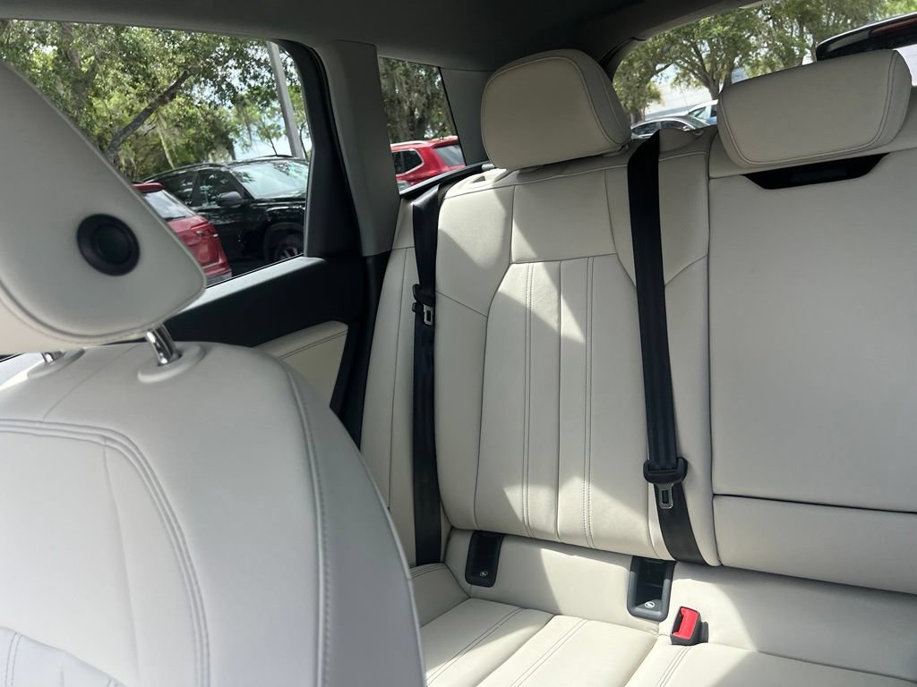 Used 2025 Audi Q6 e-tron Premium w/ Convenience Package RWD image 11