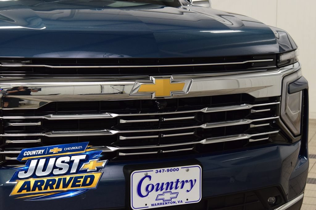 New 2026 Chevrolet Suburban Premier AWD/4WD image 11