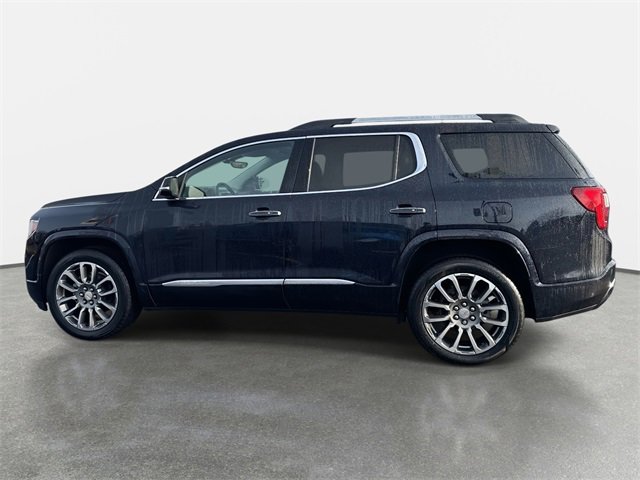 Used 2022 GMC Acadia Denali w/ Denali Ultimate Package image 3
